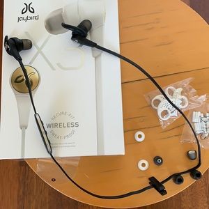 Jaybrid X3 wireless earphones